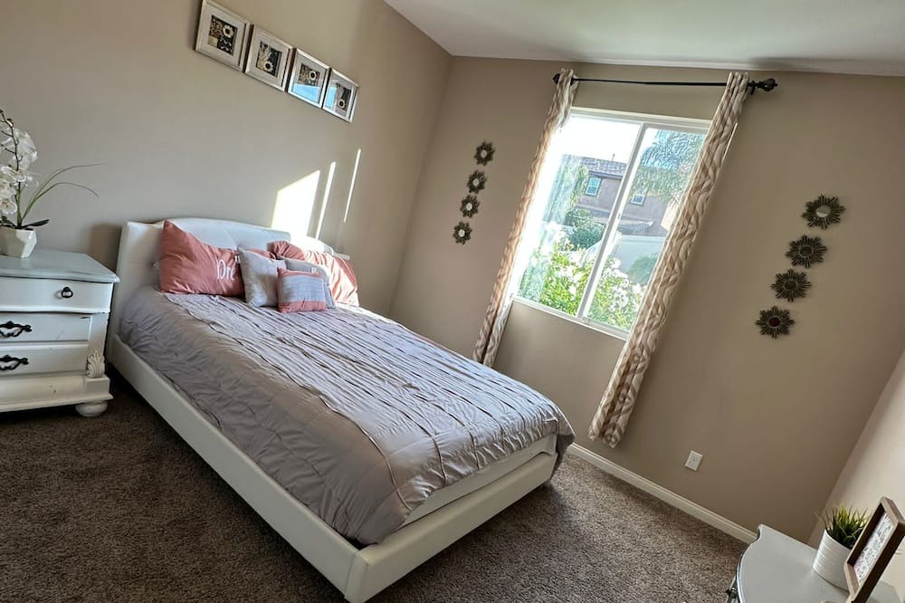 Photo of Bedroom in Menifee