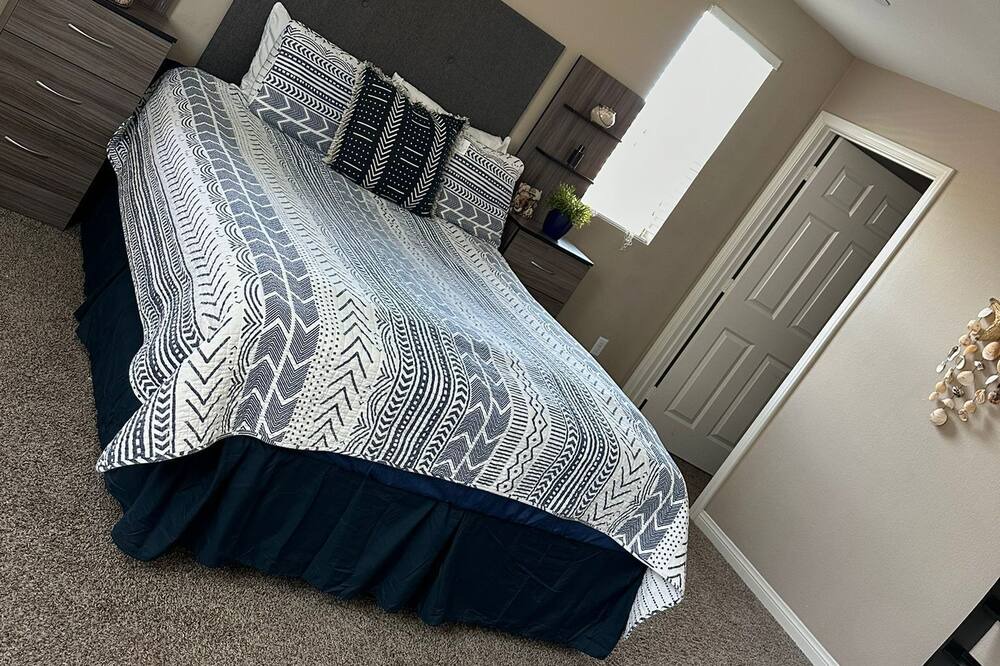 Photo of Bedroom in Menifee