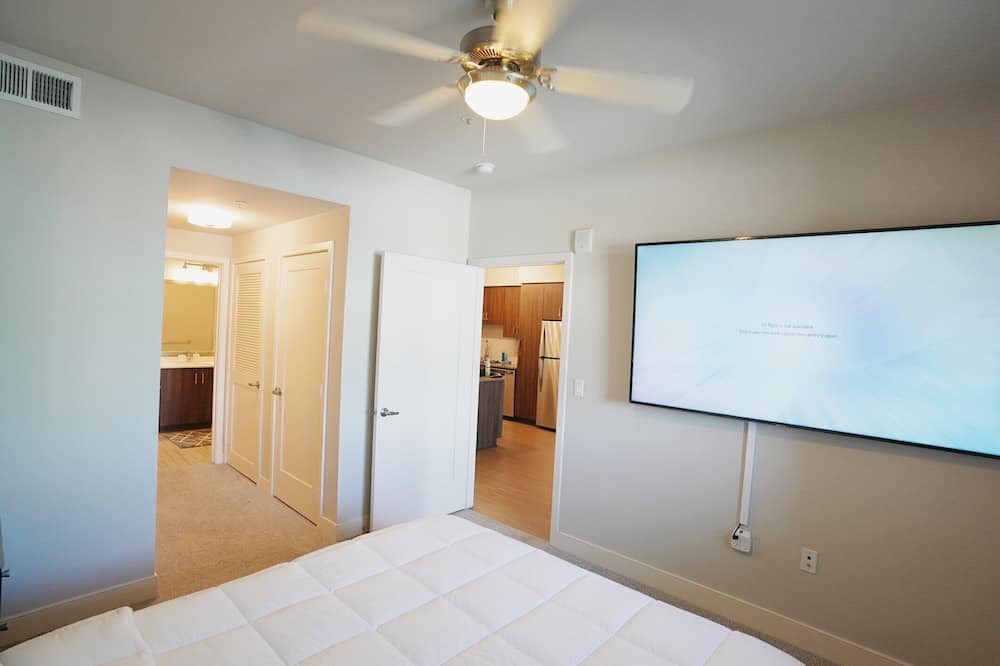 Photo of Bedroom in Warner Center