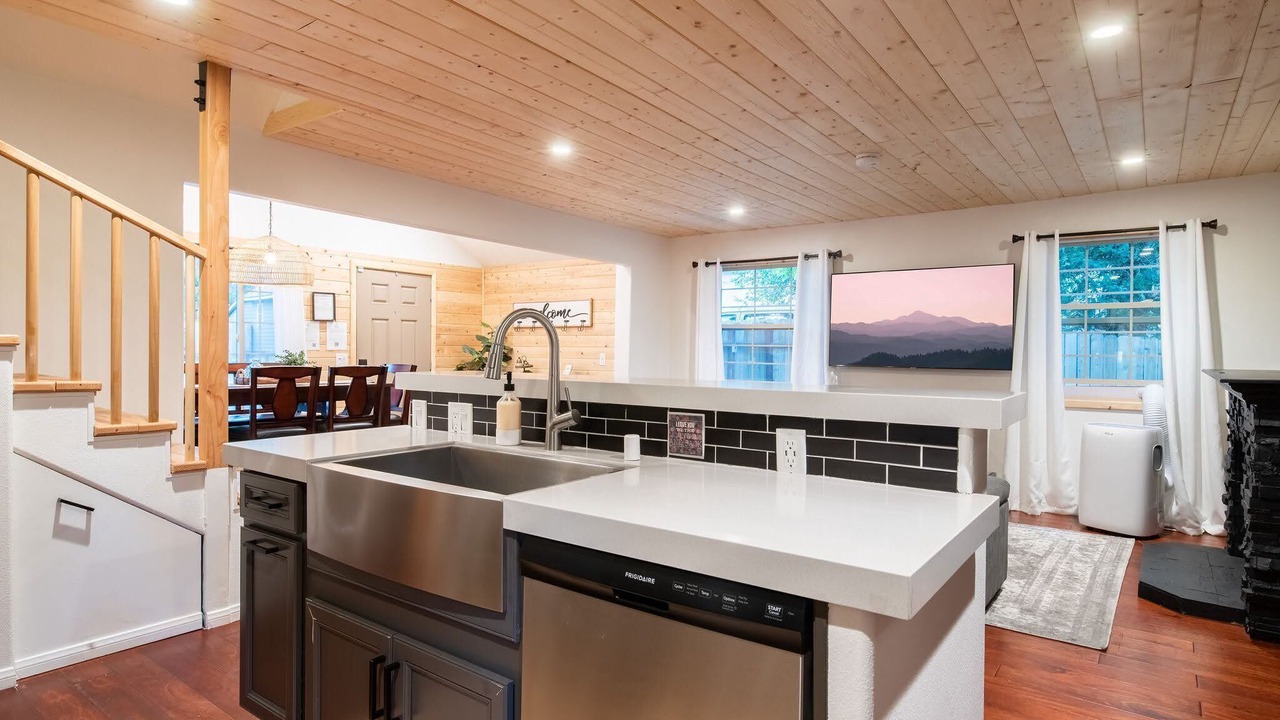 Photo of Kitchen in Crestline