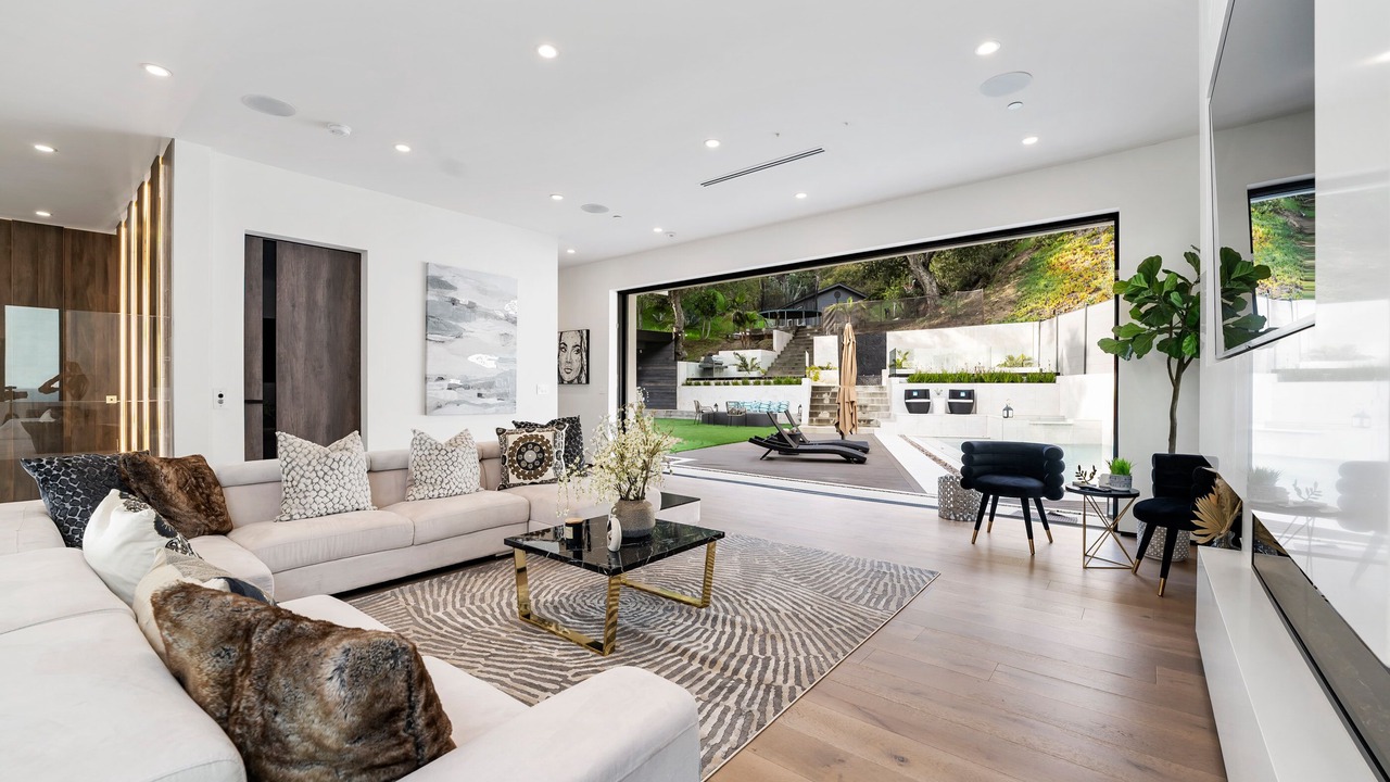 Photo of Livingroom in Laurel Canyon