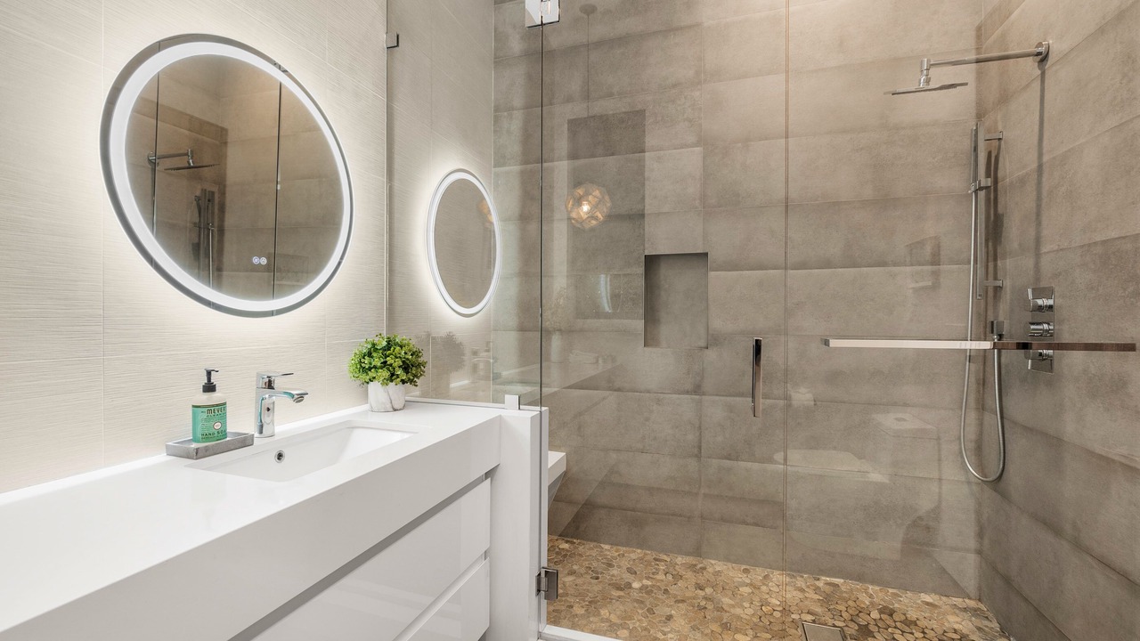 Photo of Bathroom in Laurel Canyon