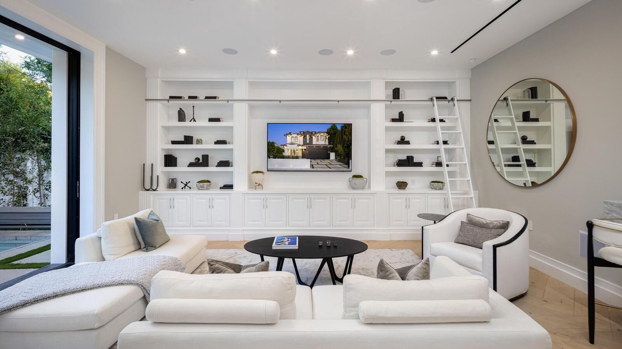 Photo of Outdoor in Melrose