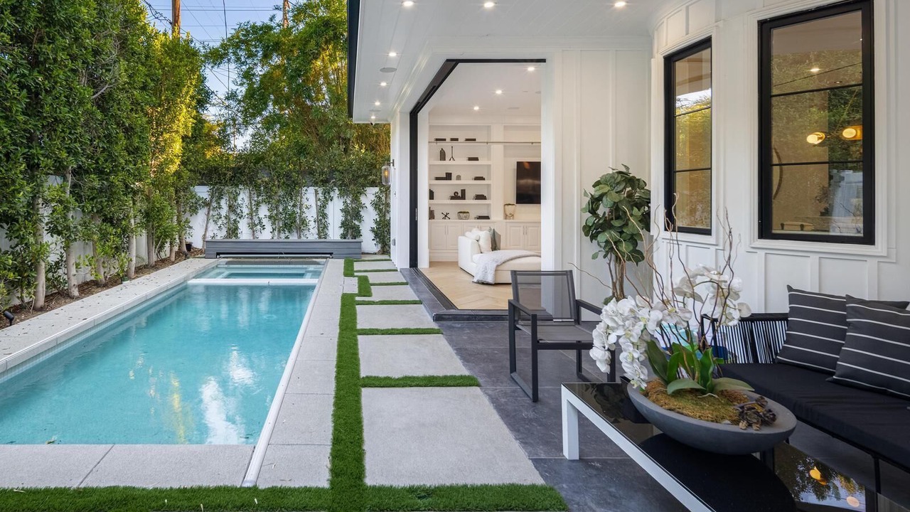 Photo of Outdoor in Melrose