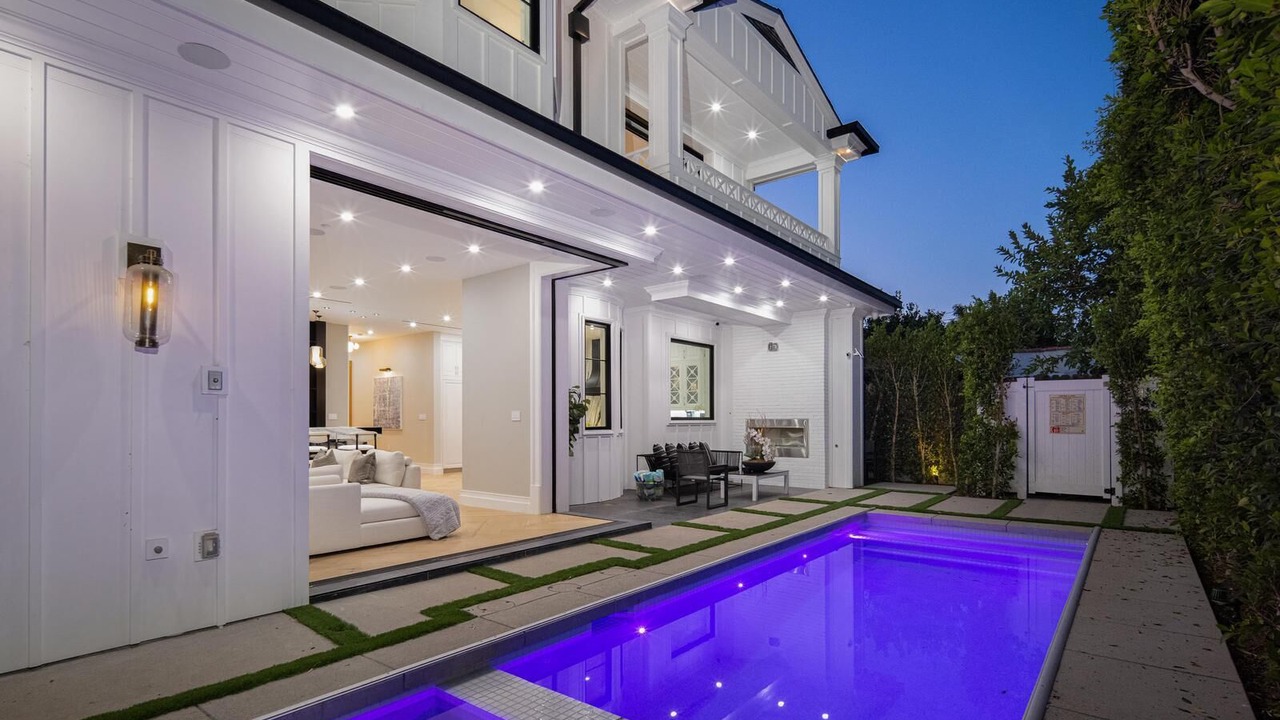 Photo of Outdoor in Melrose