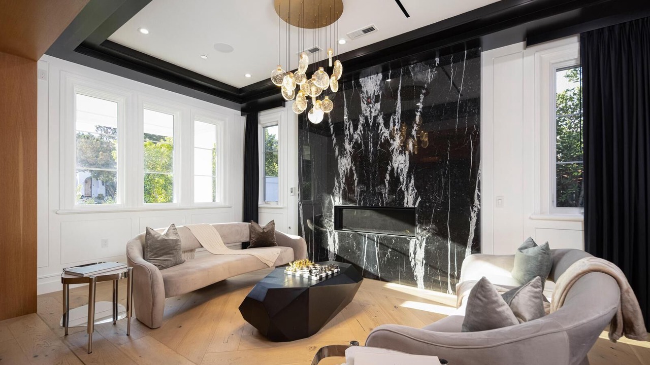 Photo of Livingroom in Melrose