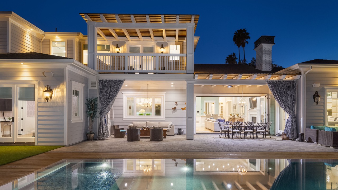 Photo of Outdoor in Tarzana