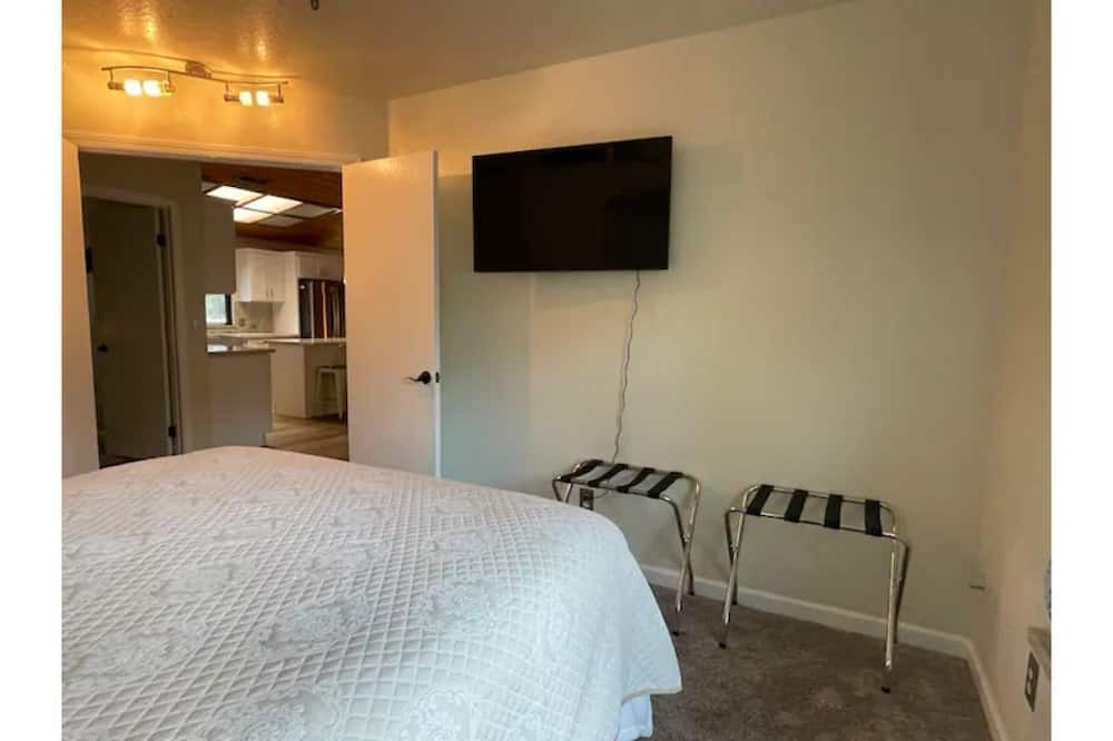 Photo of Bedroom in Three Rivers