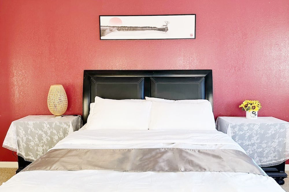 Photo of Bedroom in Los Serranos