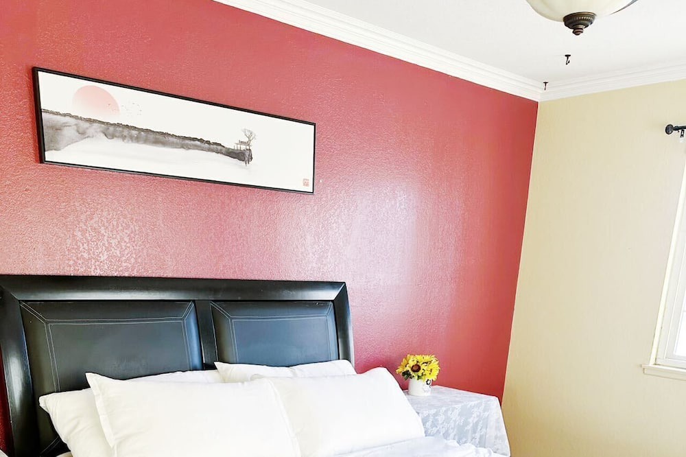 Photo of Bedroom in Los Serranos