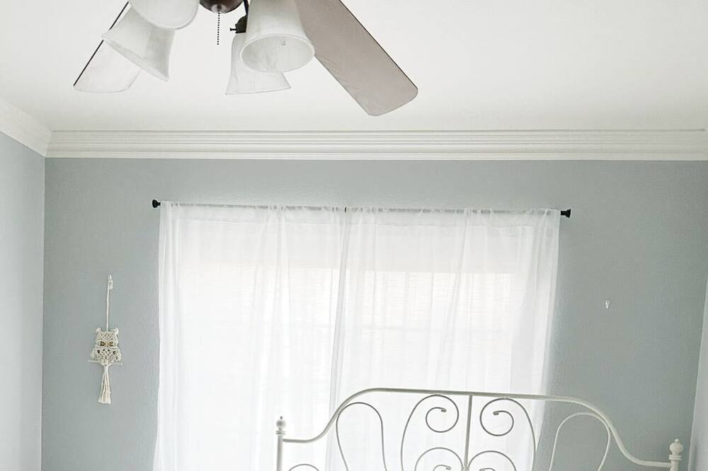 Photo of Bedroom in Los Serranos