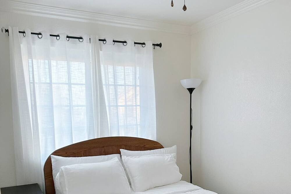 Photo of Bedroom in Los Serranos