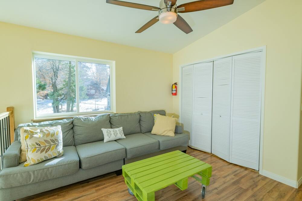 Photo of Livingroom in Patton