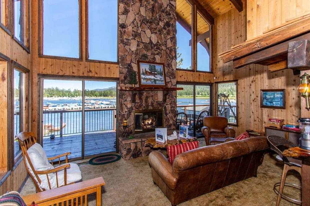 Photo of Livingroom in Patton