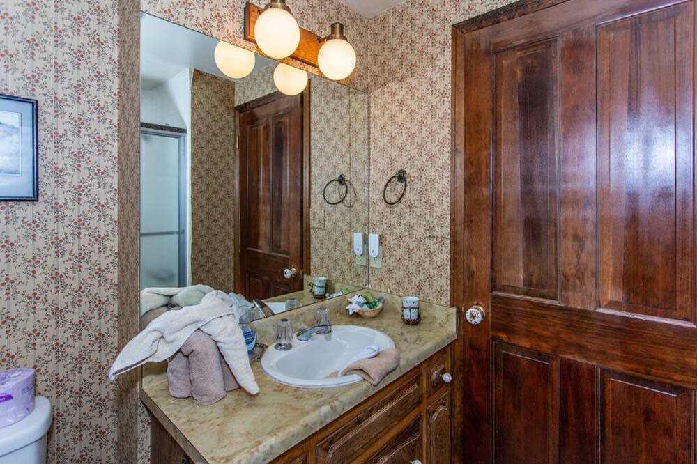 Photo of Bathroom in Patton