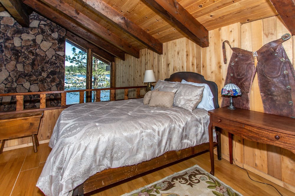 Photo of Bedroom in Patton