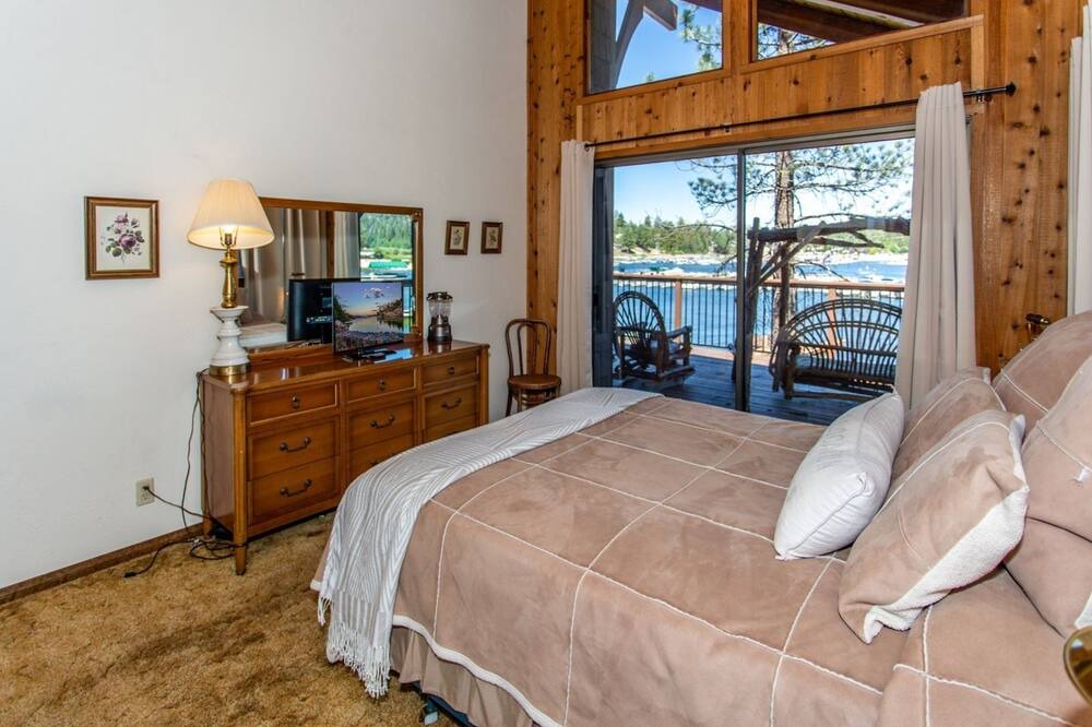 Photo of Bedroom in Patton