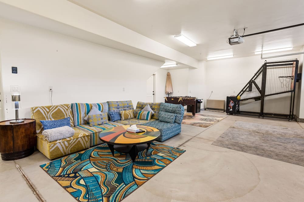 Photo of Livingroom in Boulder Bay