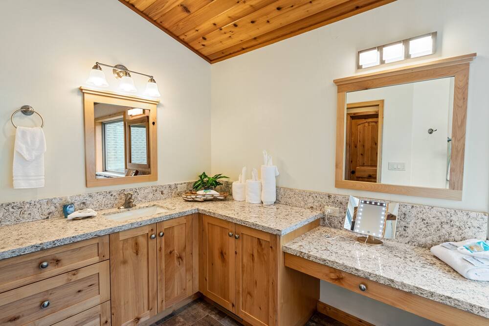 Photo of Bathroom in Boulder Bay