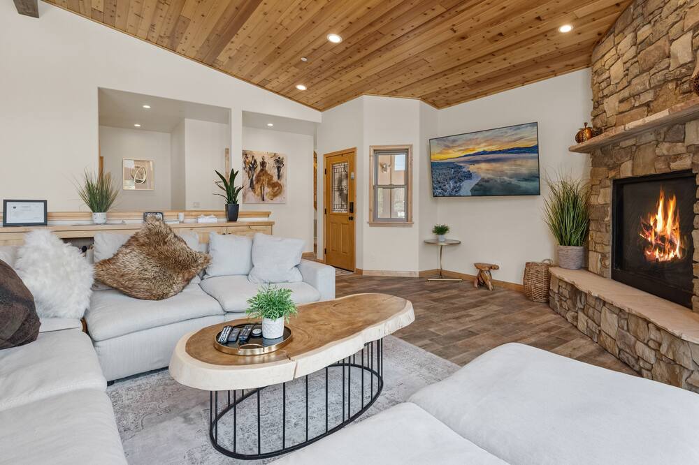 Photo of Livingroom in Boulder Bay