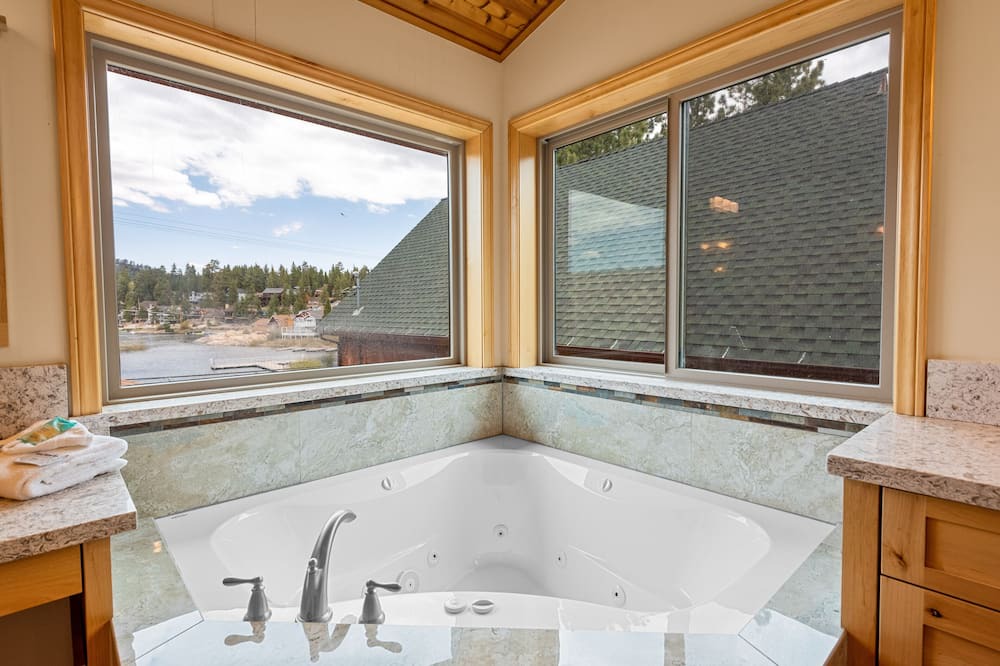 Photo of Bathroom in Boulder Bay