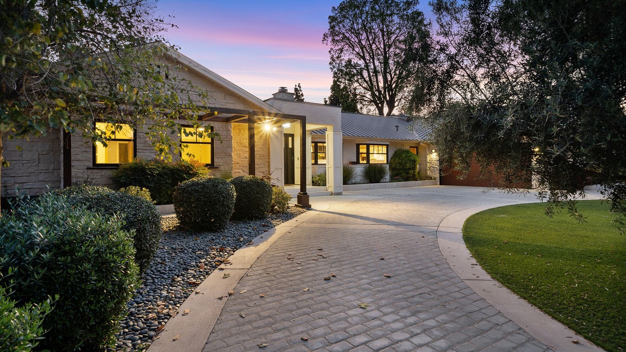 Photo of Outdoor in Northridge