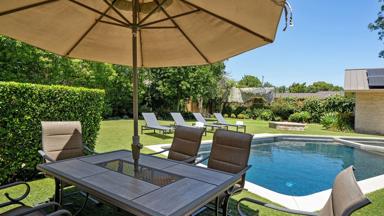 Photo of Outdoor in Northridge