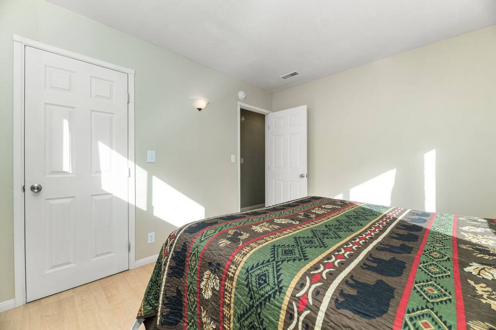 Photo of Bedroom in Big Bear City