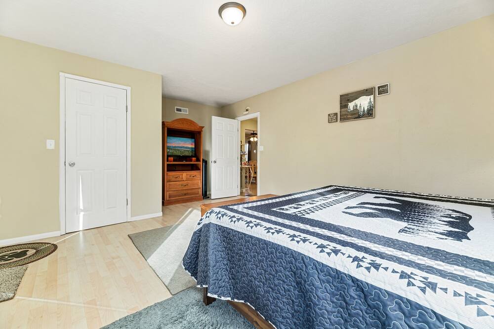 Photo of Bedroom in Big Bear City