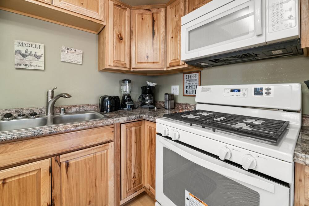 Photo of Kitchen in Big Bear City