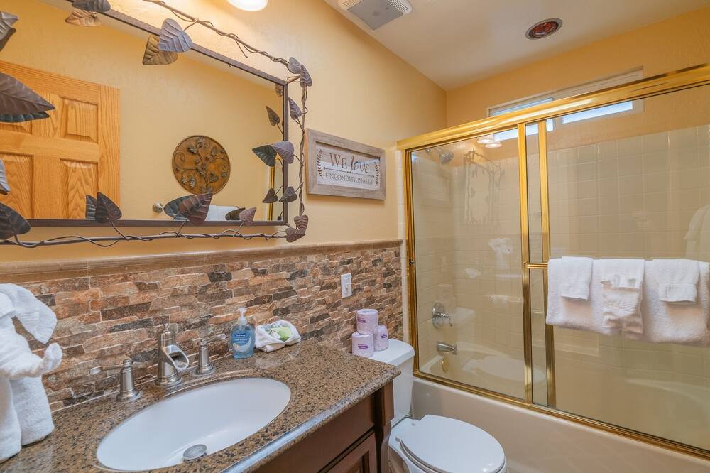 Photo of Bathroom in Eagle Mountain Estates