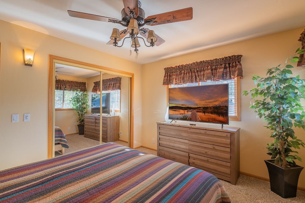 Photo of Bedroom in Eagle Mountain Estates