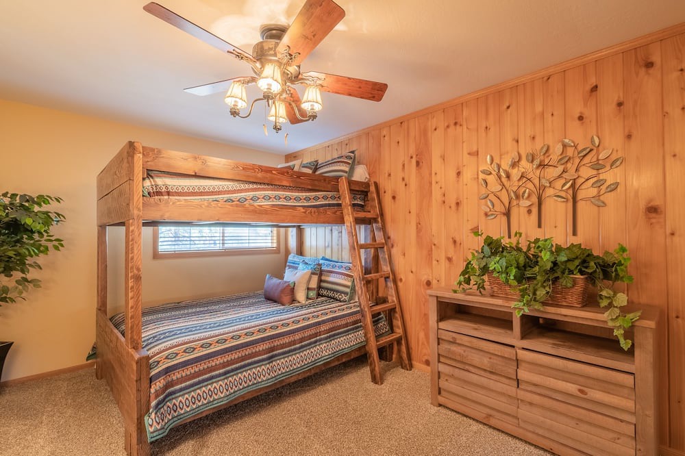 Photo of Bedroom in Eagle Mountain Estates