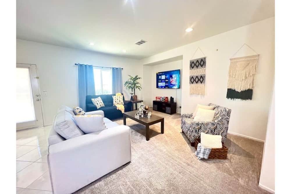 Photo of Livingroom in Perris