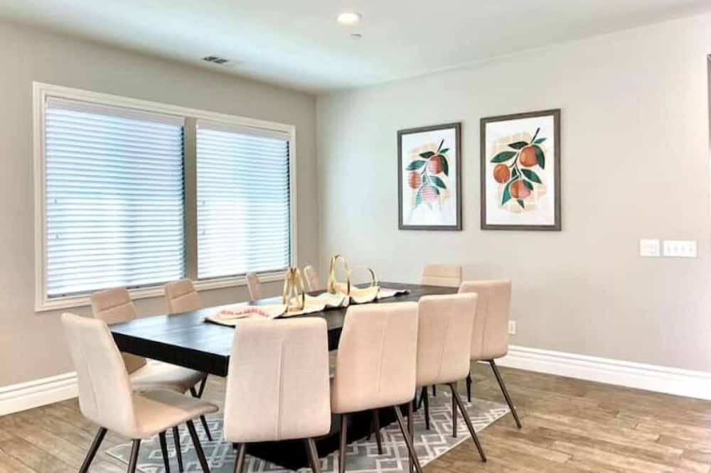 Photo of Livingroom in Perris