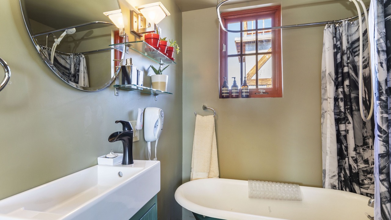 Photo of Bathroom in Joshua Tree