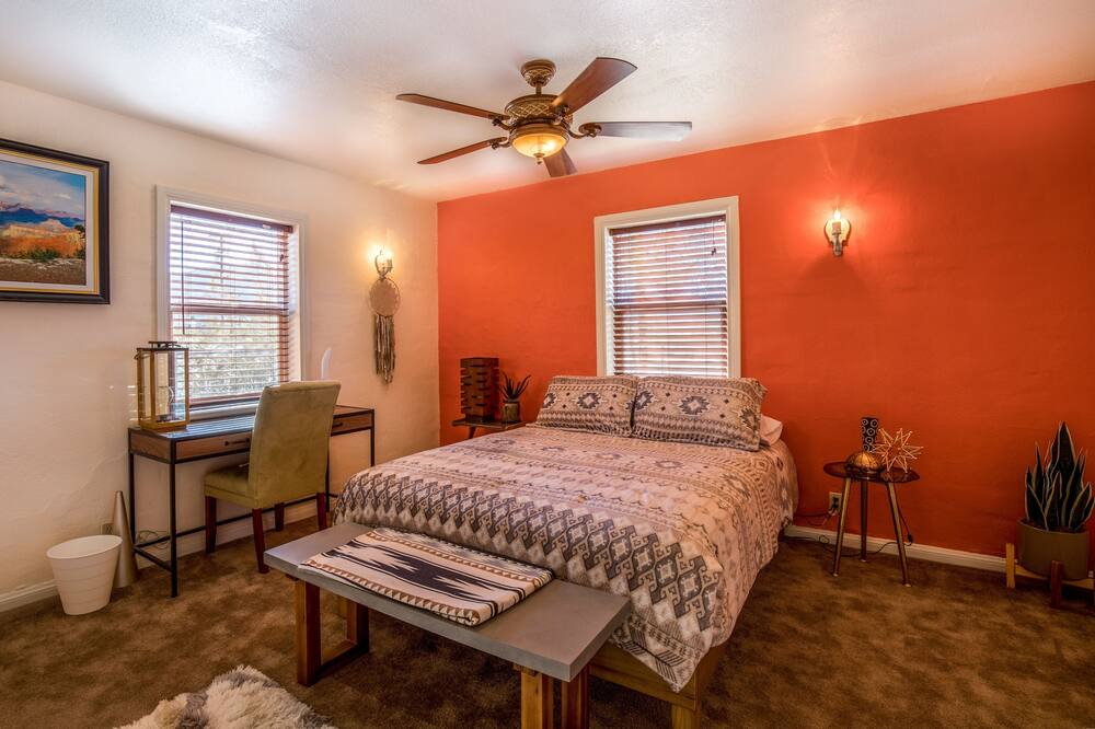 Photo of Bedroom in Twentynine Palms