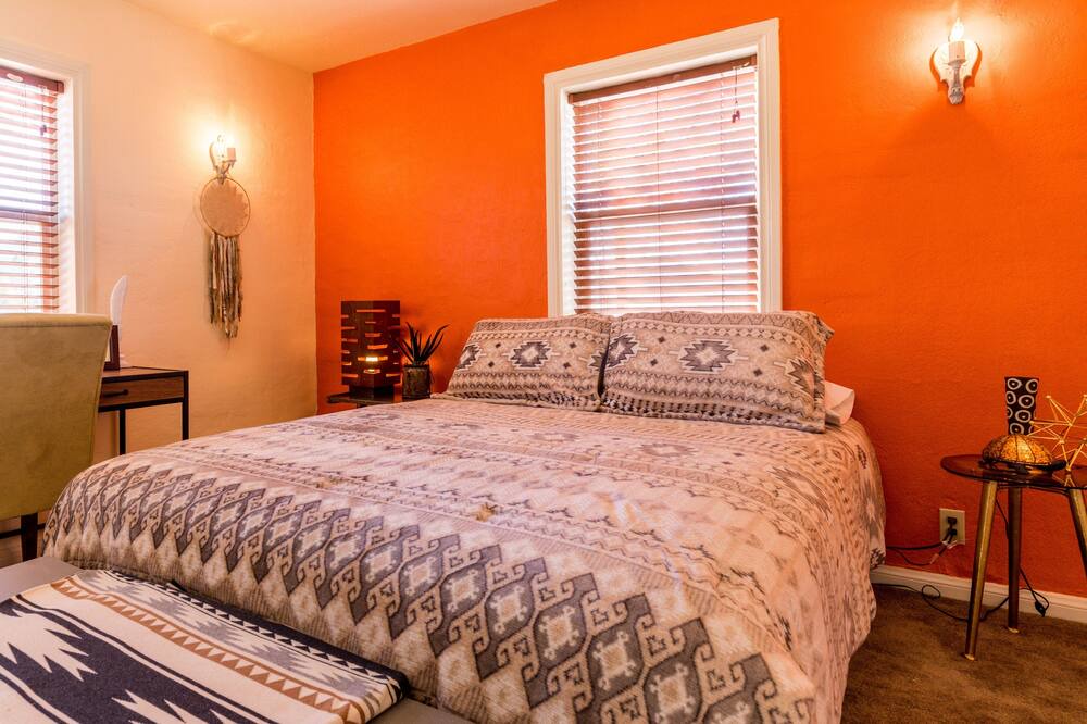 Photo of Bedroom in Twentynine Palms