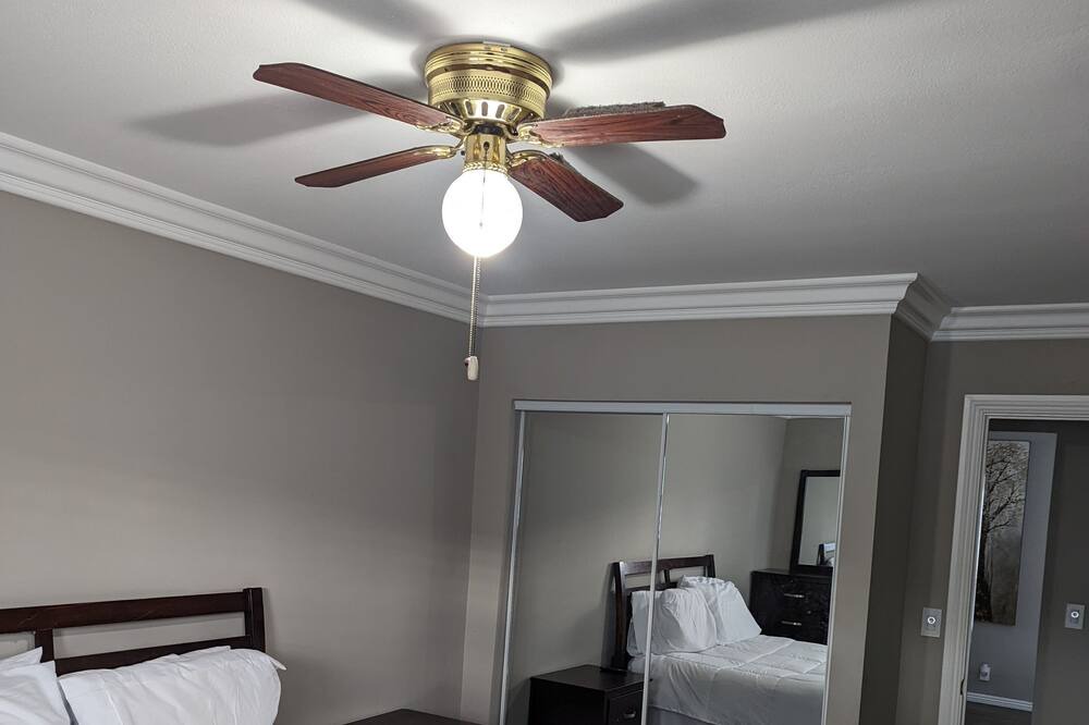 Photo of Bedroom in Santa Paula