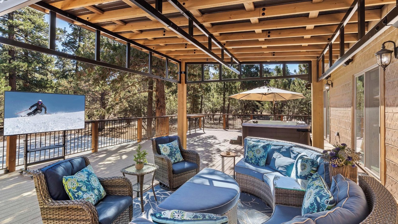 Photo of Outdoor in Meadowbrook Estates