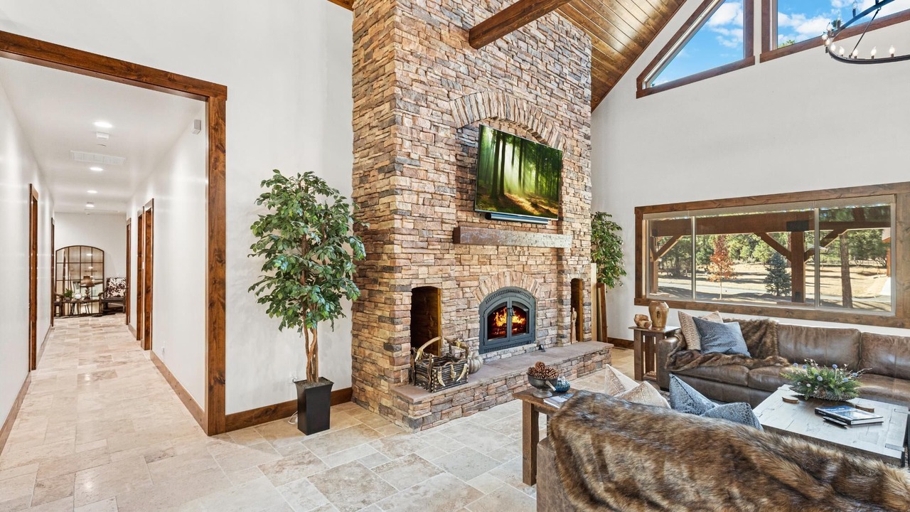 Photo of Livingroom in Meadowbrook Estates