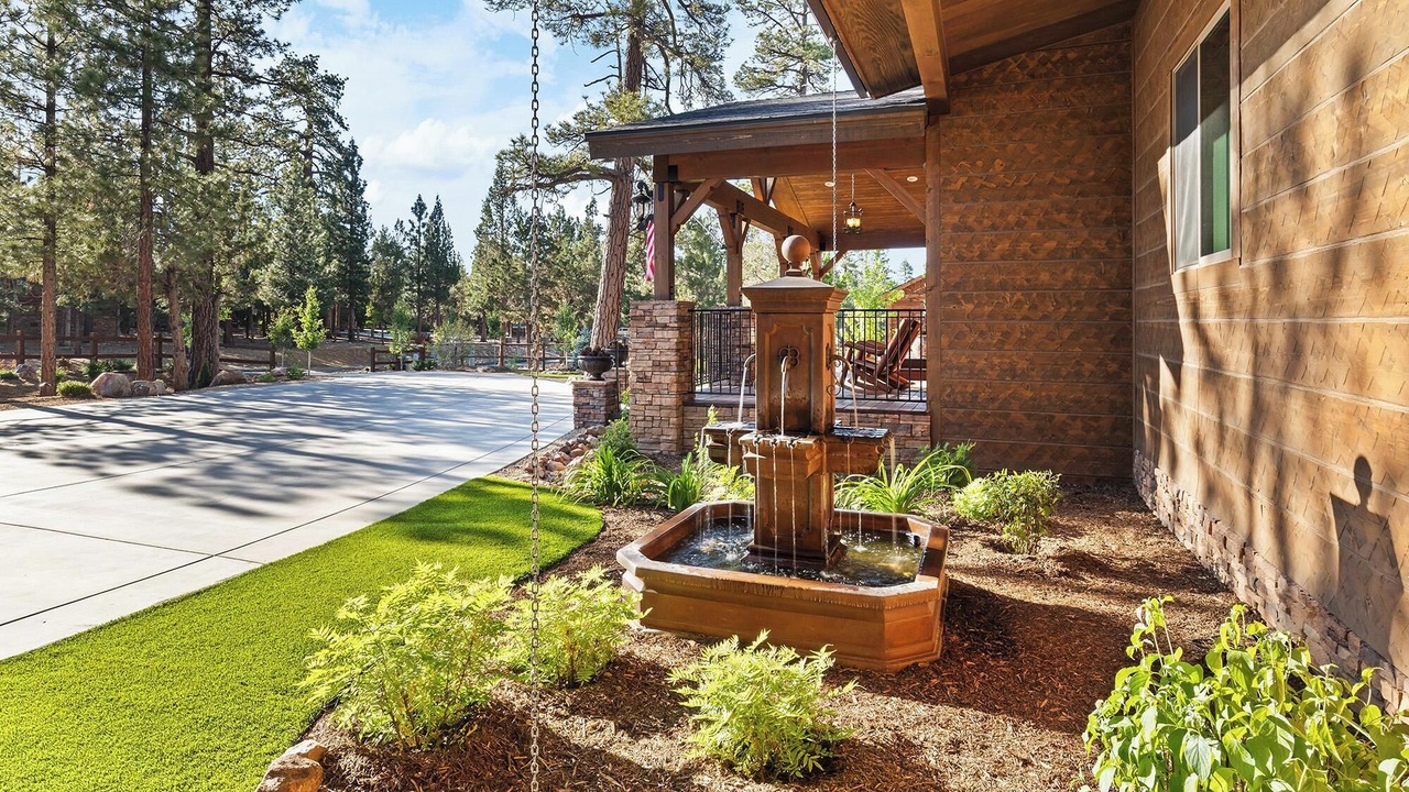 Photo of Outdoor in Meadowbrook Estates