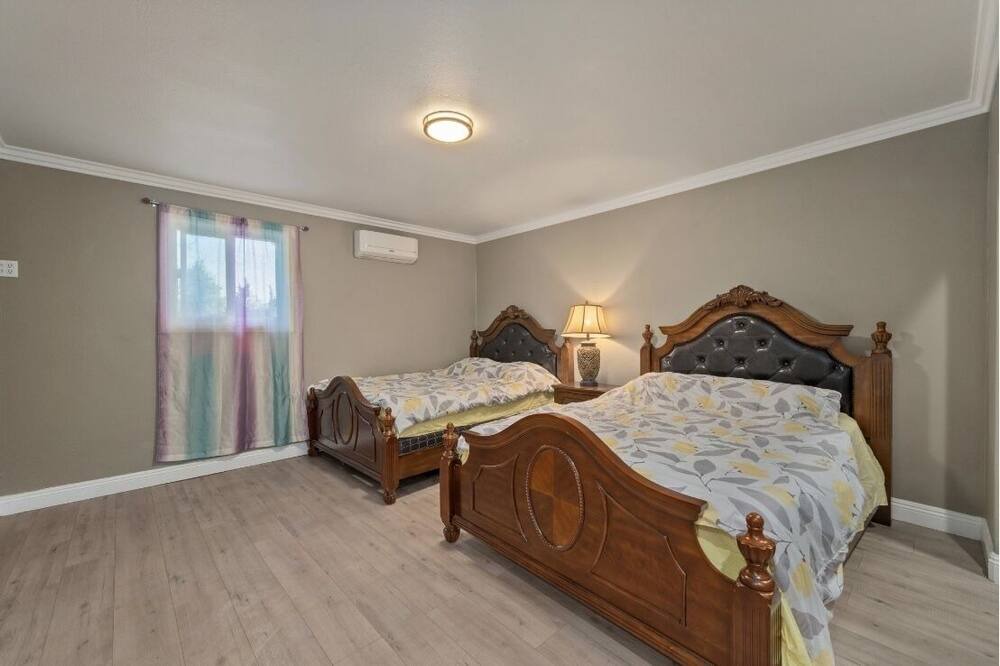 Photo of Bedroom in Los Angeles County