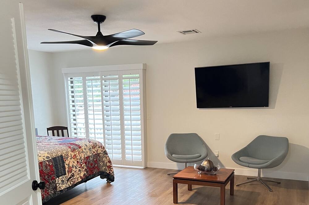 Photo of Livingroom in Upland