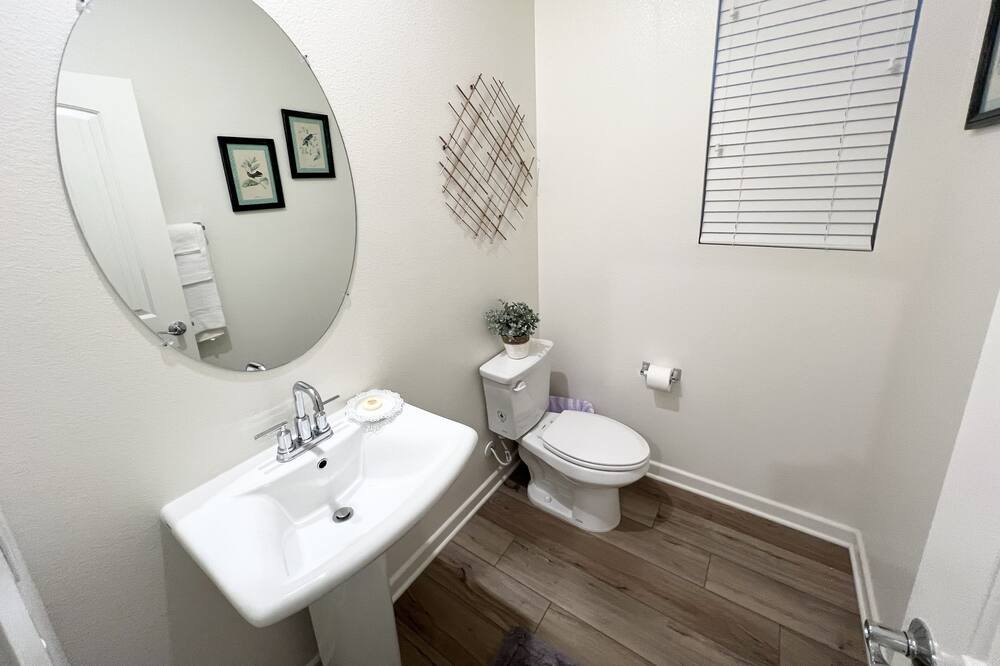 Photo of Bathroom in Moreno Valley