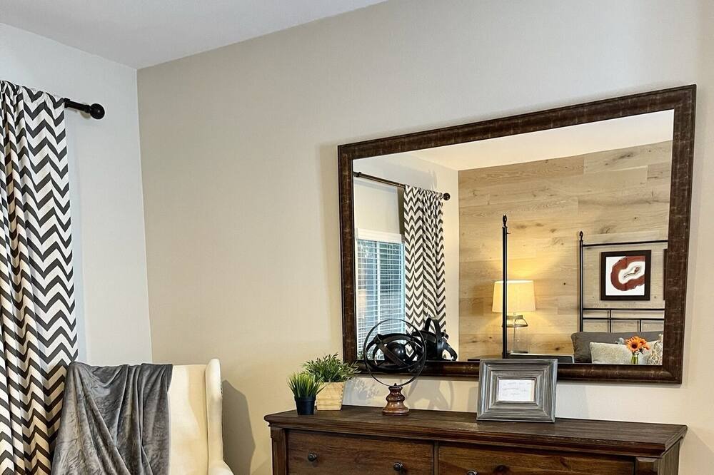 Photo of Bedroom in Jurupa Valley