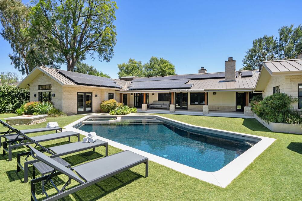 Photo of Outdoor in Northridge
