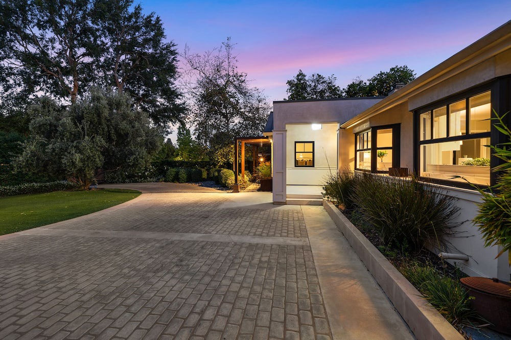 Photo of Outdoor in Northridge