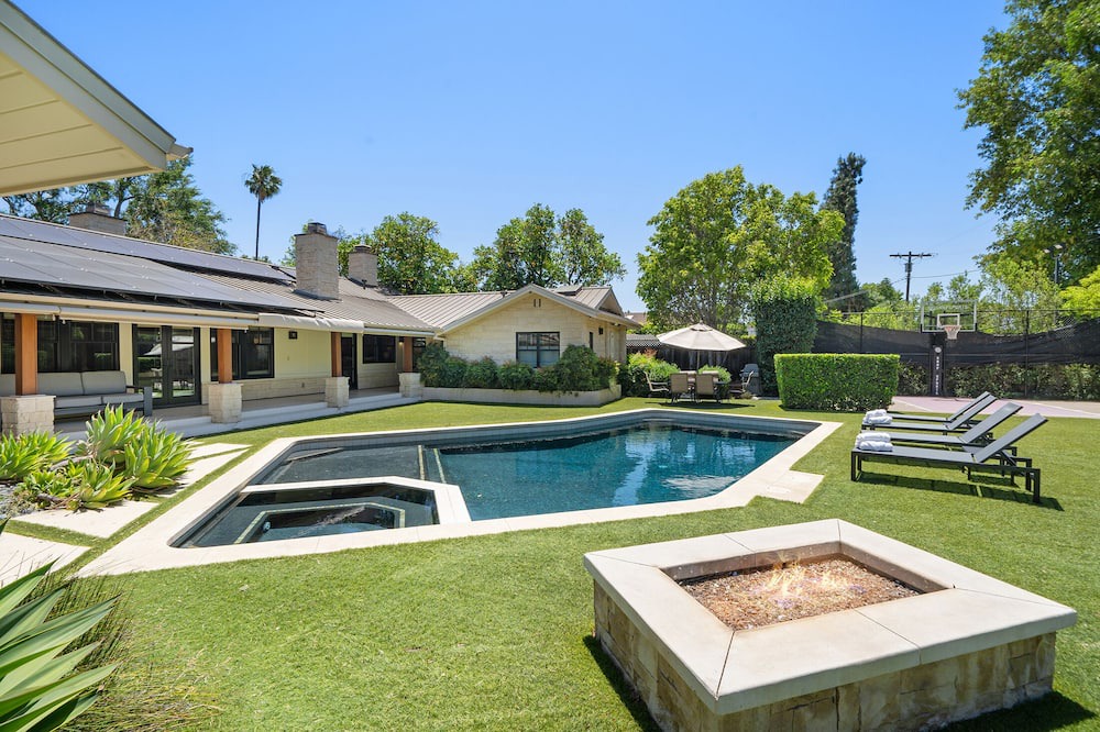 Photo of Outdoor in Northridge