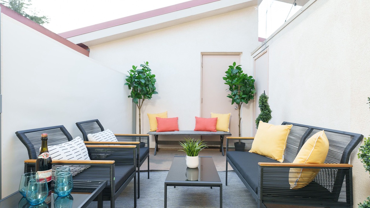 Photo of Patio Balcony in Rossmoyne